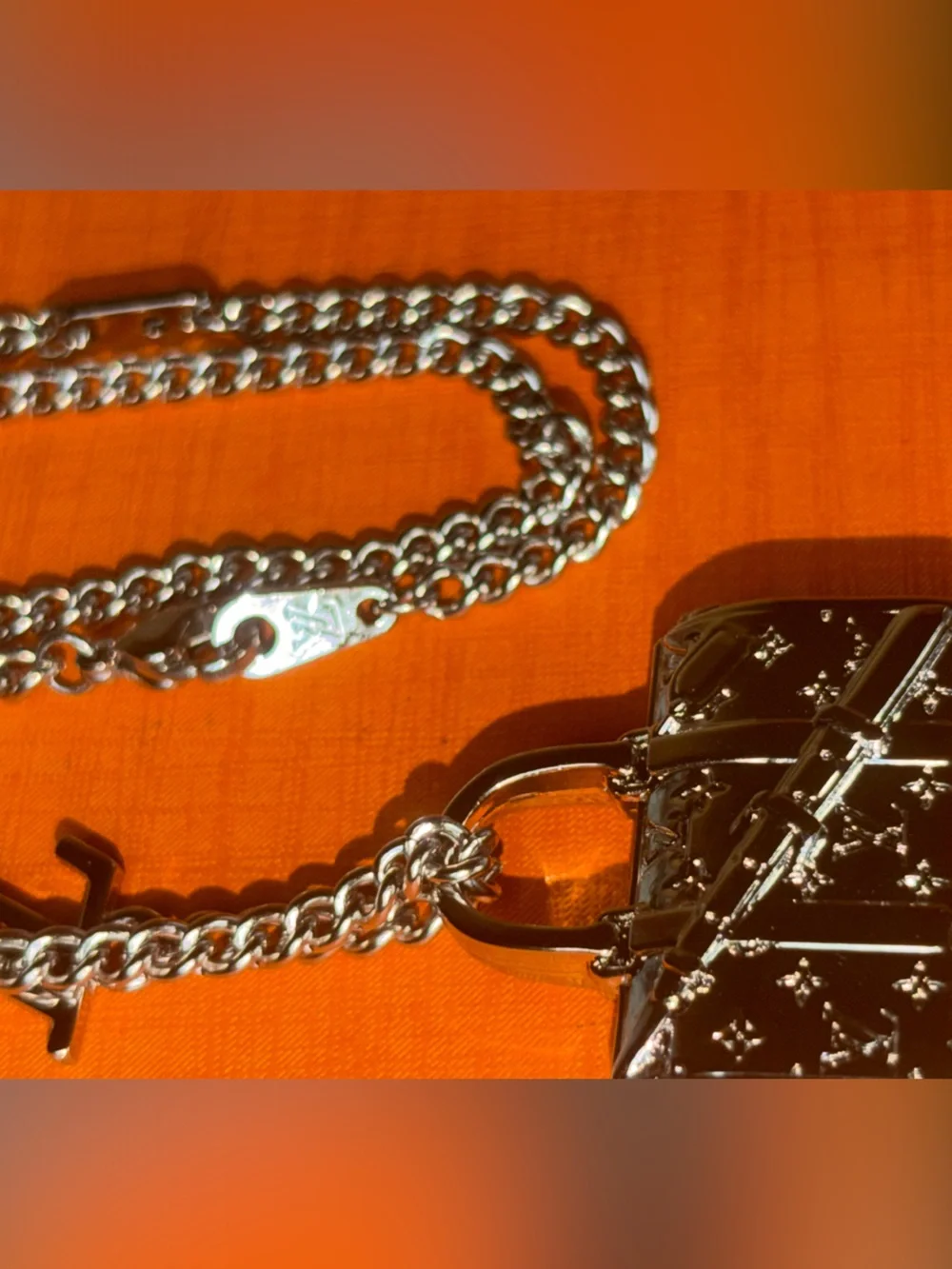 Louis Vuitton unisex great
